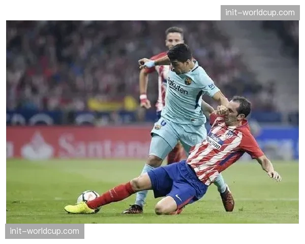 战术板:解析马竞如何通过高位逼抢迫使对手在低质量区域完成攻门 战术板:解析马竞如何通过高位逼抢迫使对手在低质量区域完成攻门