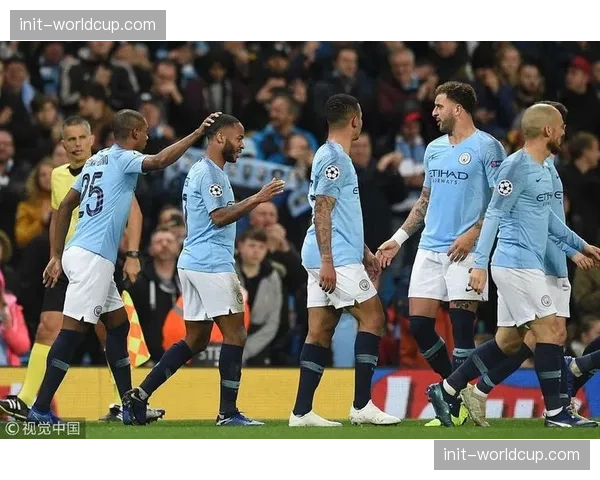 曼城中路进攻占比达56.8%较上赛季提升14.2个百分点，场均传中次数从18.1次降至11.6次